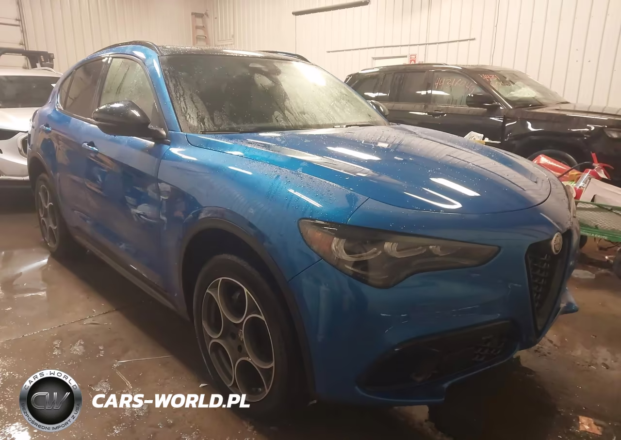 2025 Alfa Romeo Stelvio Sprint Awd