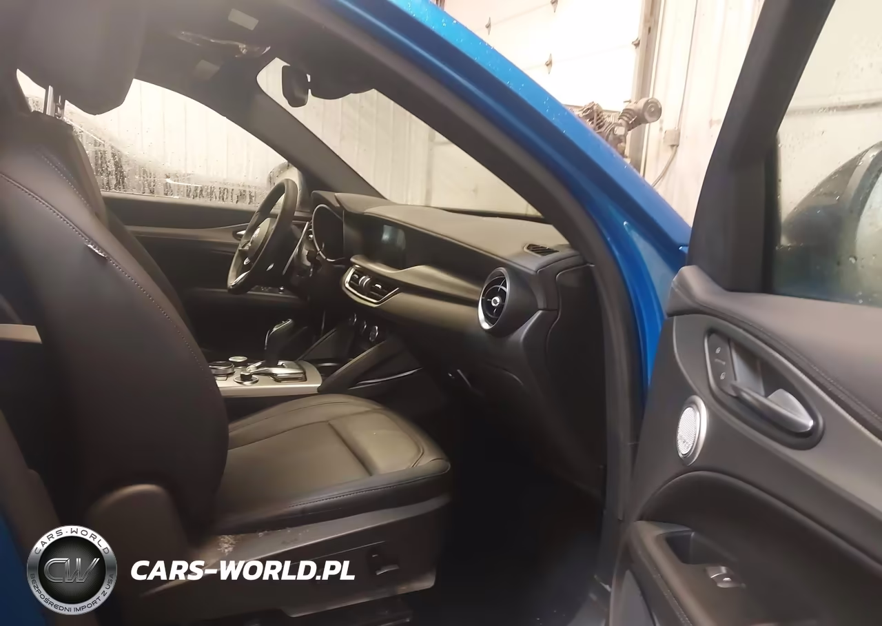 2025 Alfa Romeo Stelvio Sprint Awd VIN:ZASPAKAN8S7D96715 - 5