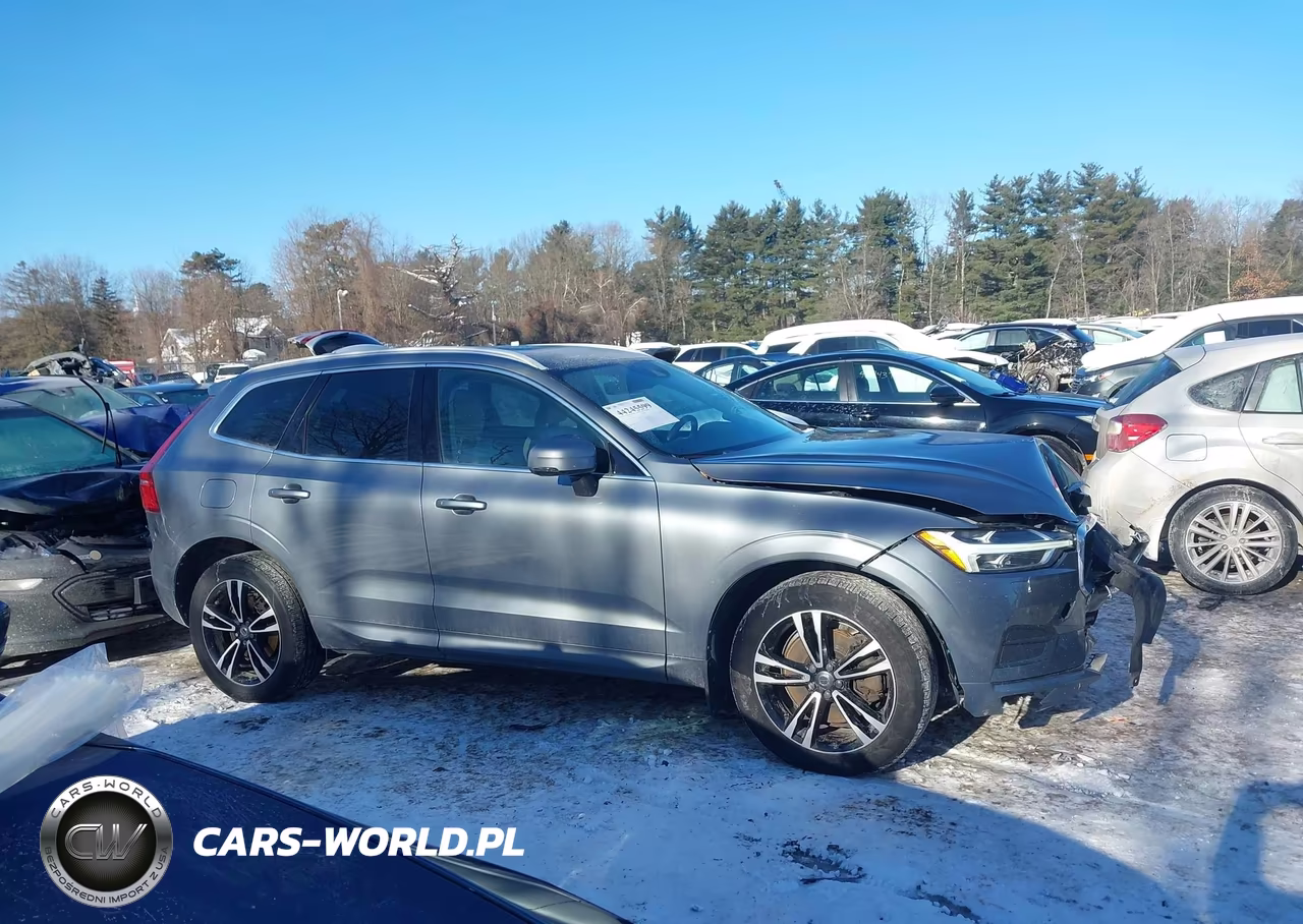 2018 Volvo Xc60 T6 Momentum VIN:YV4A22RK2J1022010 - 13