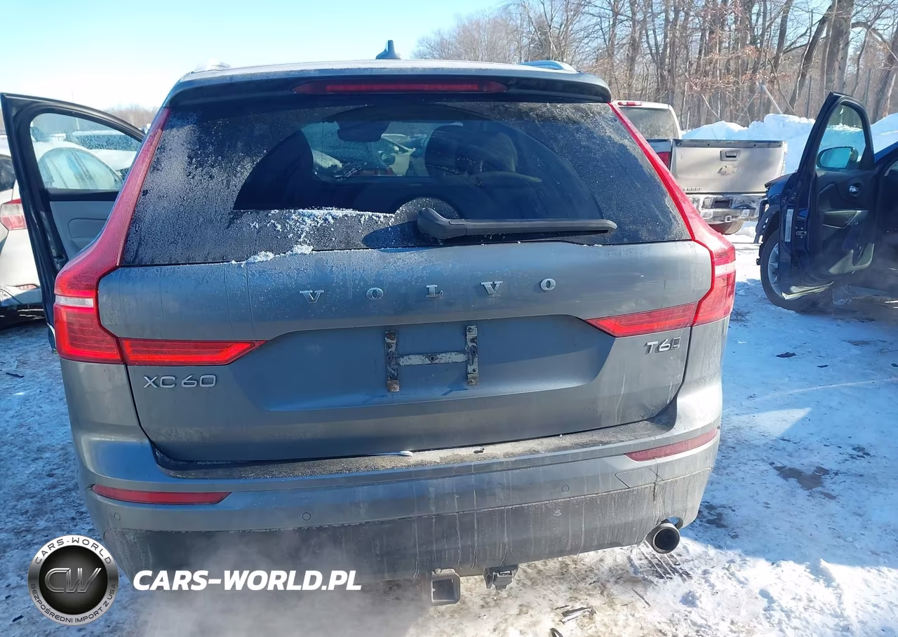 2018 Volvo Xc60 T6 Momentum VIN:YV4A22RK2J1022010 - 16