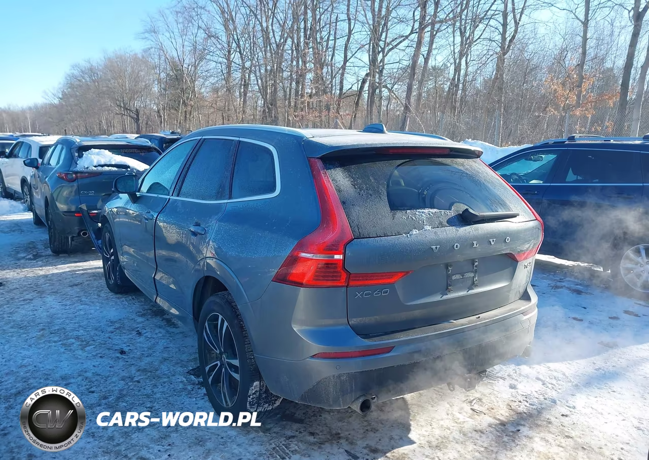 2018 Volvo Xc60 T6 Momentum VIN:YV4A22RK2J1022010 - 3