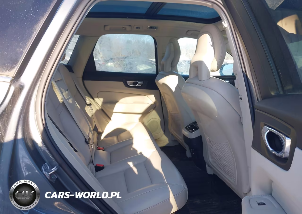 2018 Volvo Xc60 T6 Momentum VIN:YV4A22RK2J1022010 - 8