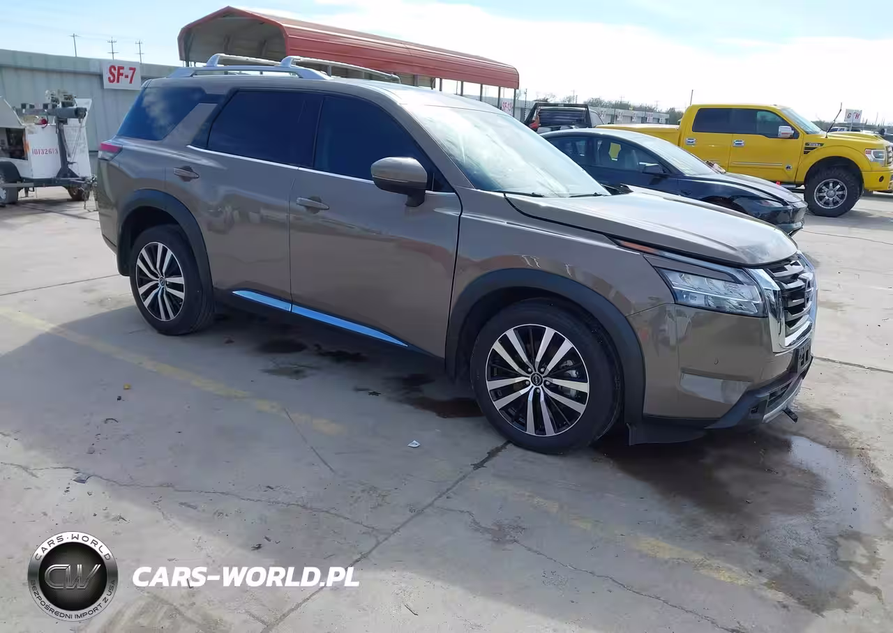2024 Nissan Pathfinder Platinum Fwd