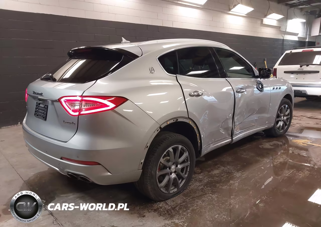 2017 Maserati Levante VIN:ZN661XUL8HX257865 - 4