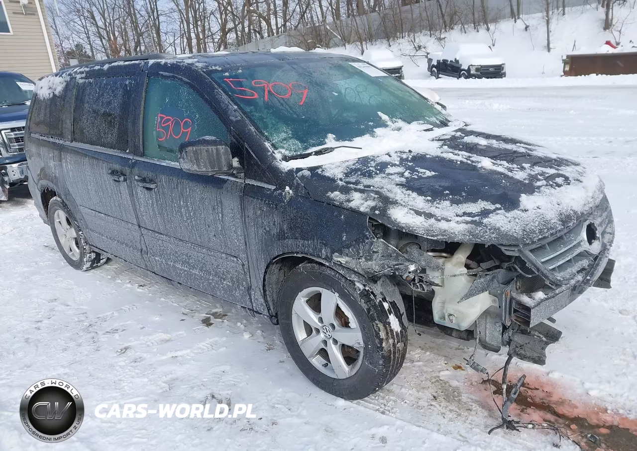 2011 Volkswagen Routan Se – zdjęcie 1 z 16