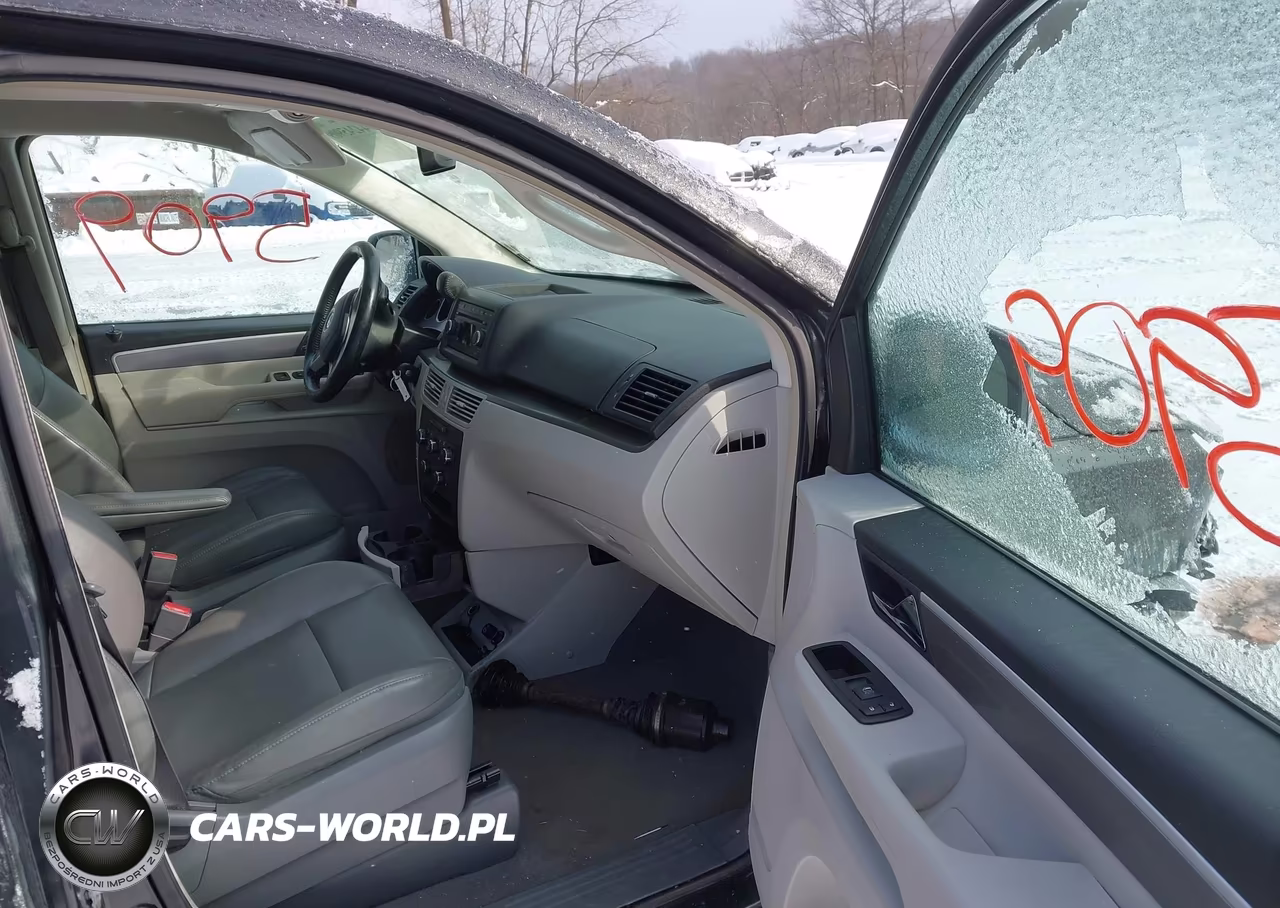 2011 Volkswagen Routan Se VIN:2V4RW3DG5BR695637 - 5