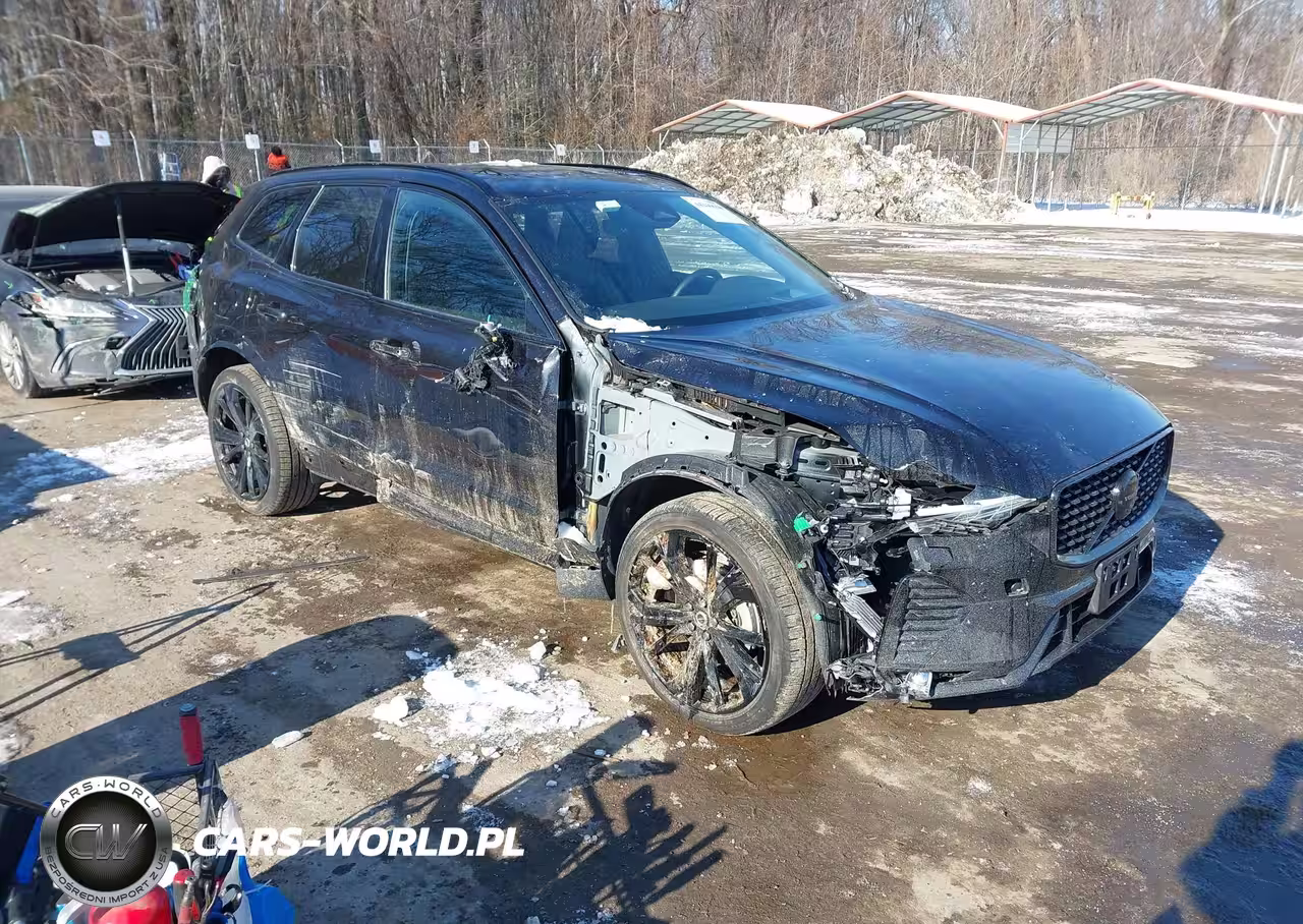 2025 Volvo Xc60 B5 Ultra Black Edition