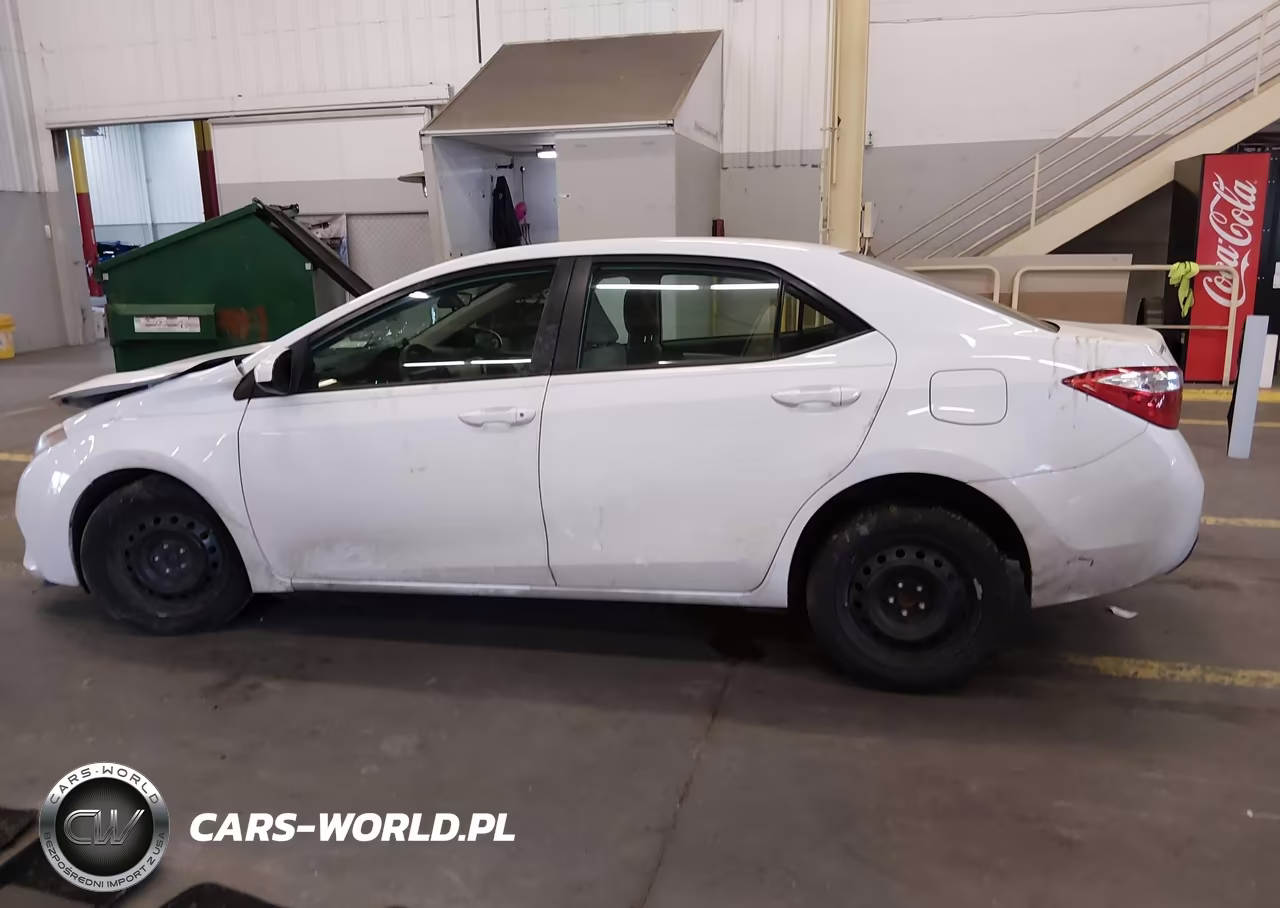 2016 Toyota Corolla Le VIN:5YFBURHE9GP478371 - 14