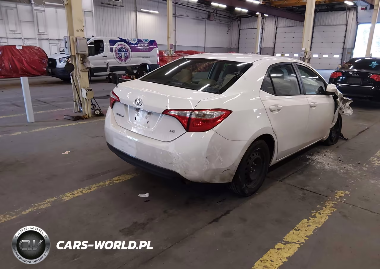 2016 Toyota Corolla Le VIN:5YFBURHE9GP478371 - 4