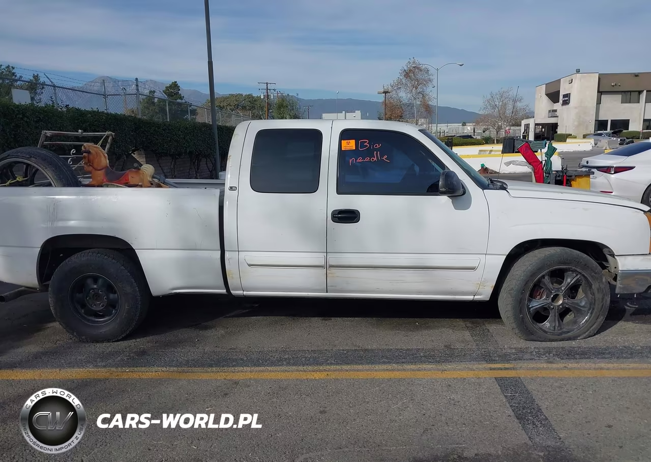 2004 Chevrolet Silverado 1500 Ls VIN:2GCEC19V441105572 - 13