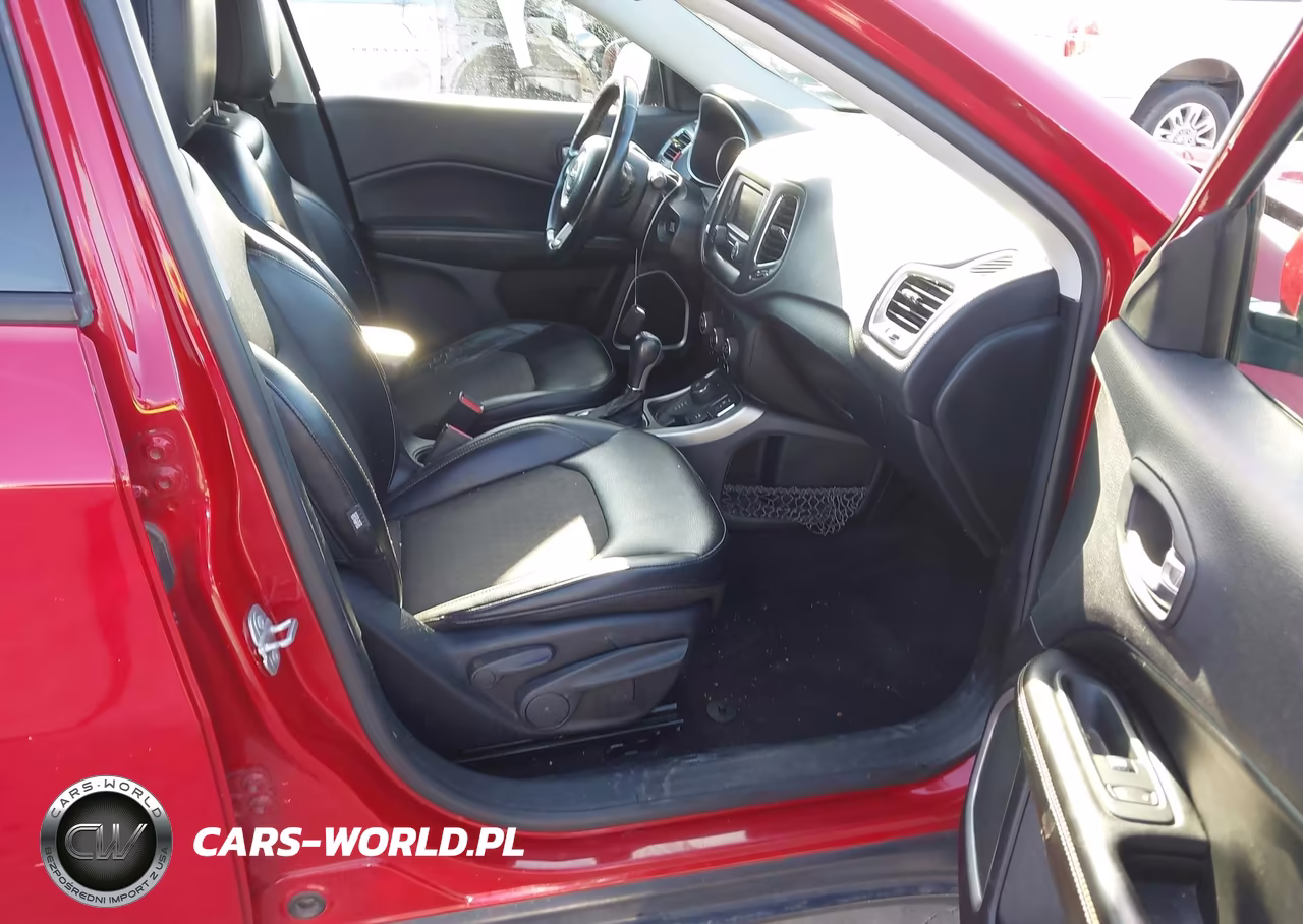 2017 Jeep New Compass Latitude 4X4 VIN:3C4NJDBB3HT681813 - 5