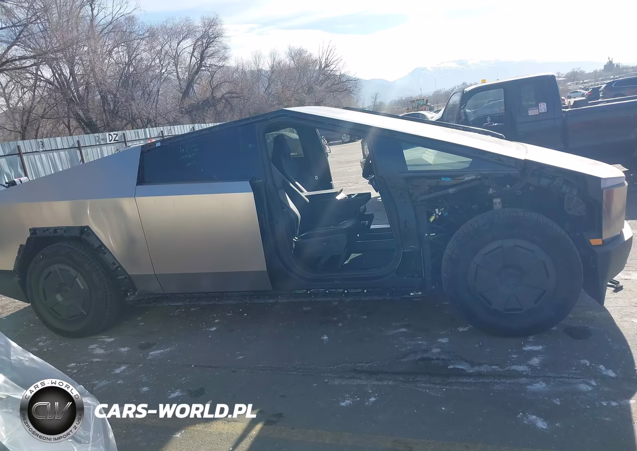 2025 Tesla Cybertruck Cyberbeast VIN:7G2CEHEE5SA062137 - 12