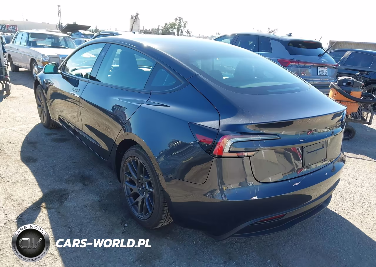 2026 Tesla Model 3 Premium Rear-Wheel Drive-Standard Rear-Wheel Drive VIN:5YJ3E1EA2TF116215 - 3