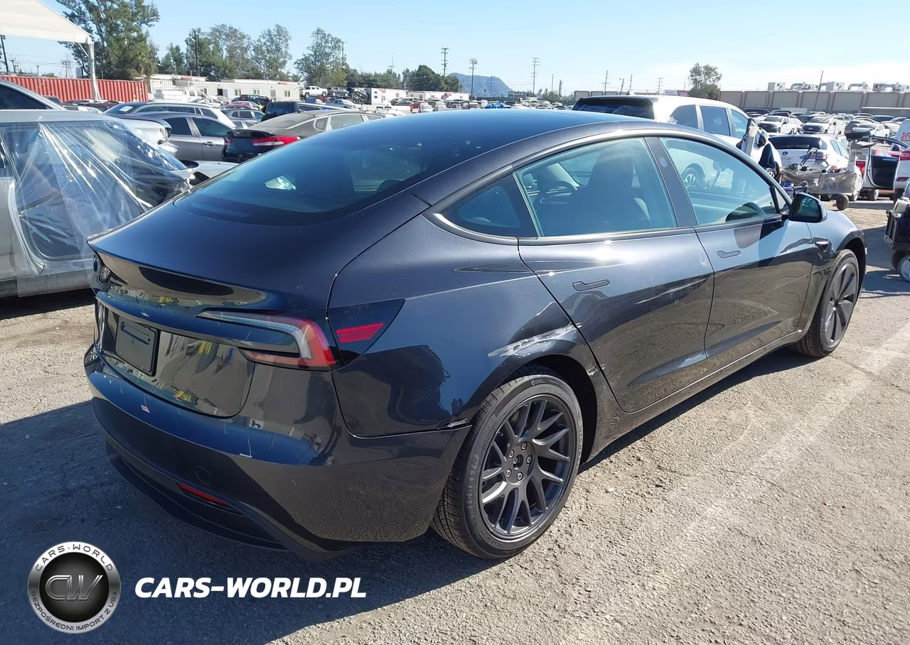 2026 Tesla Model 3 Premium Rear-Wheel Drive-Standard Rear-Wheel Drive VIN:5YJ3E1EA2TF116215 - 4