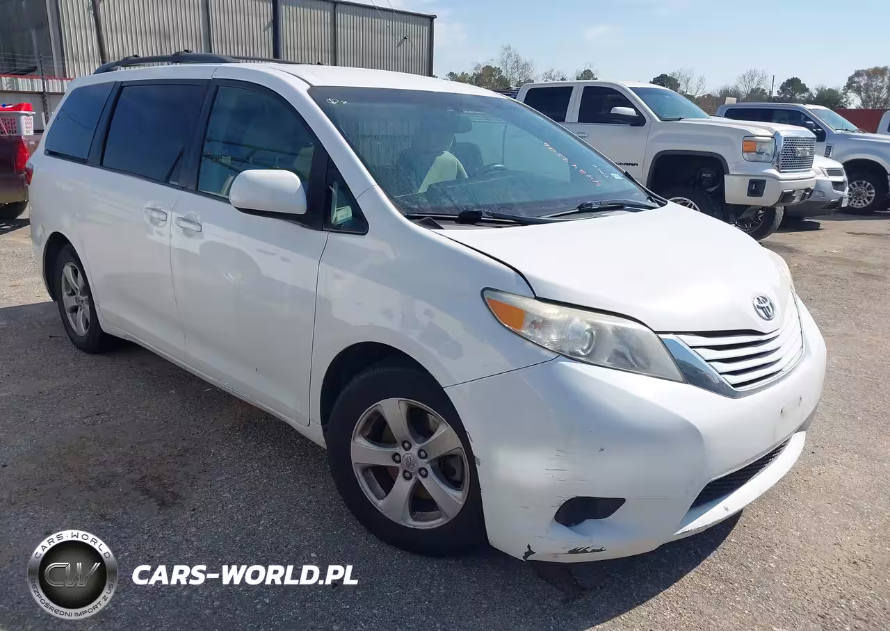 2017 Toyota Sienna Le 8 Passenger