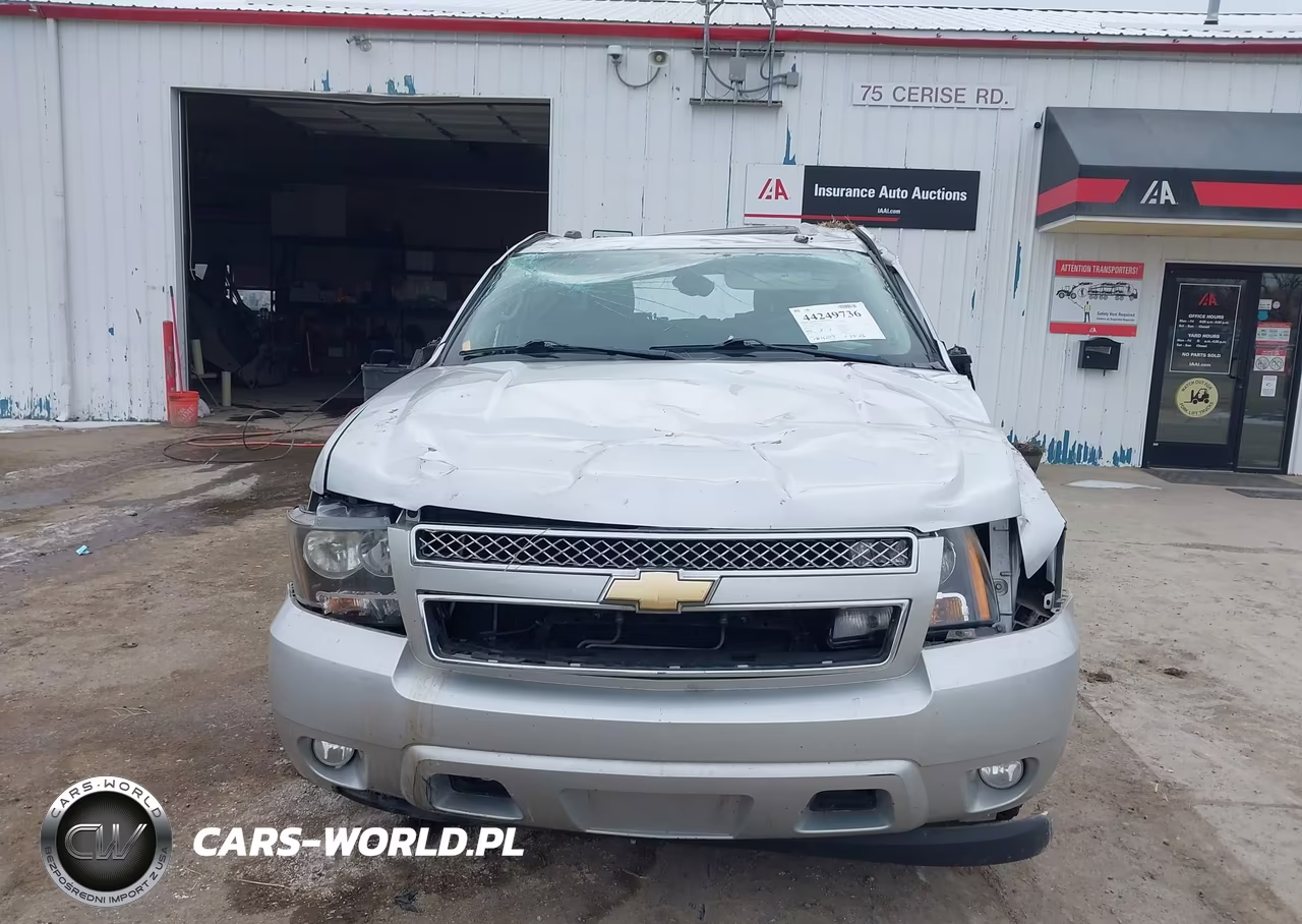 2011 Chevrolet Tahoe Ltz VIN:1GNSKCE01BR244713 - 6