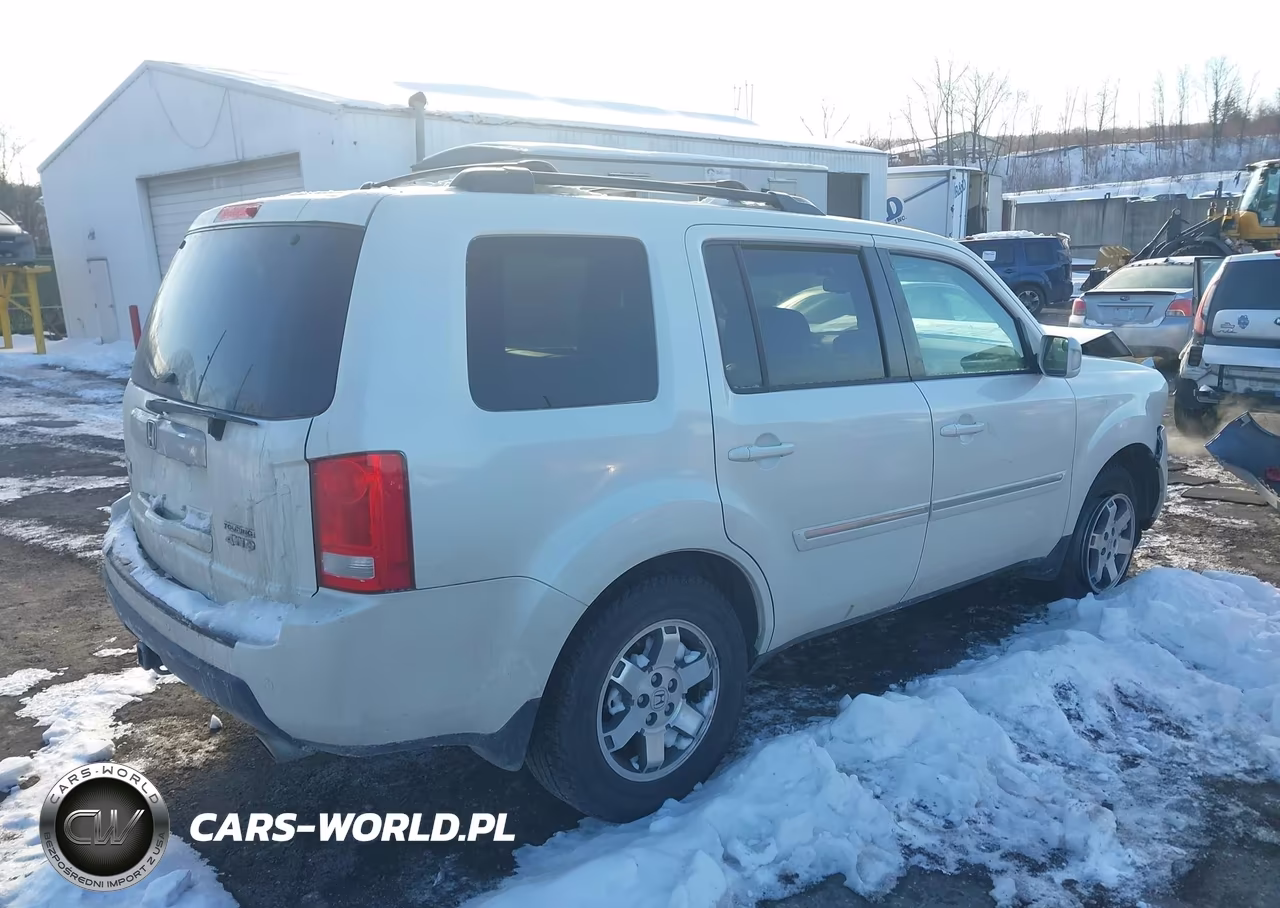2011 Honda Pilot Touring VIN:5FNYF4H98BB096878 - 4