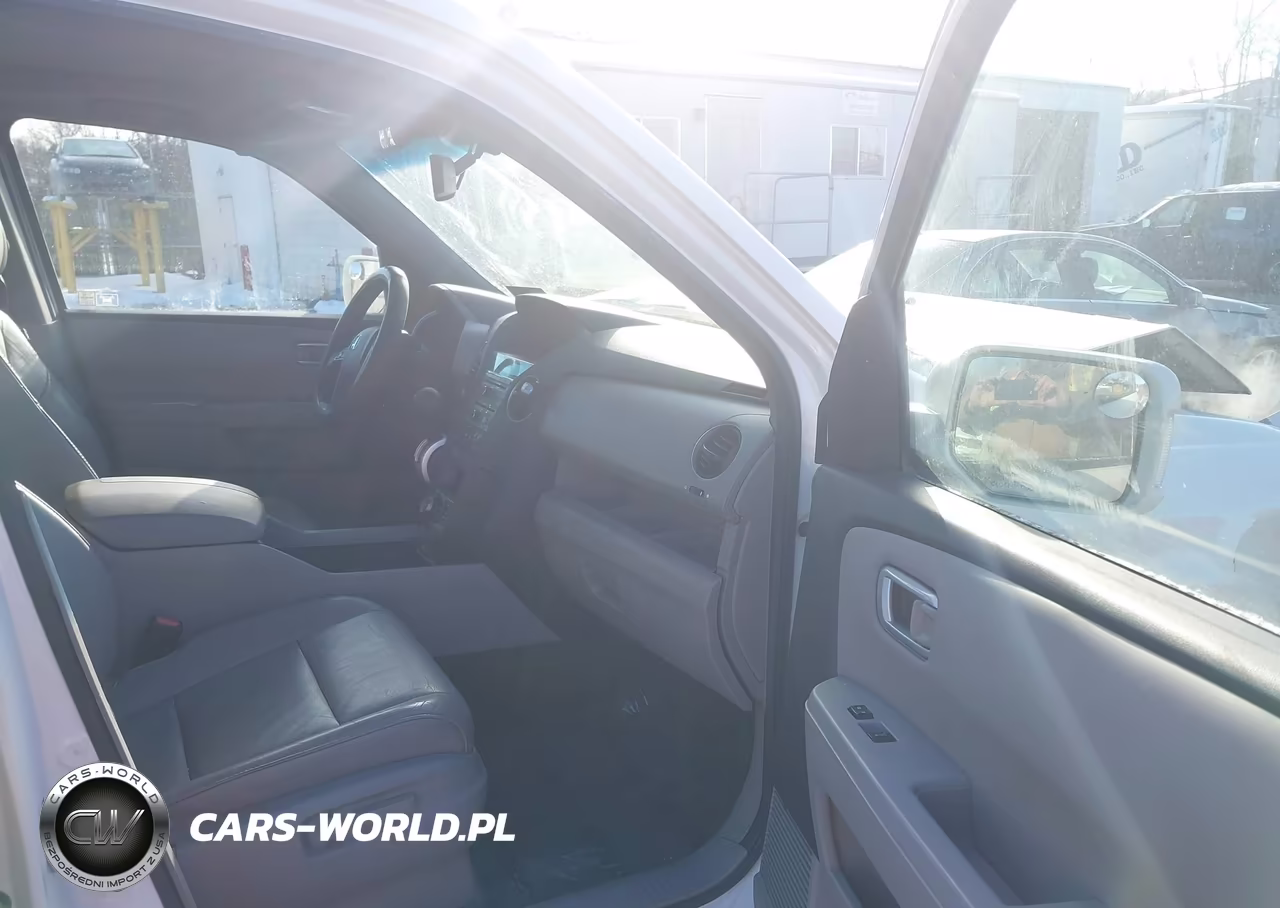 2011 Honda Pilot Touring VIN:5FNYF4H98BB096878 - 5