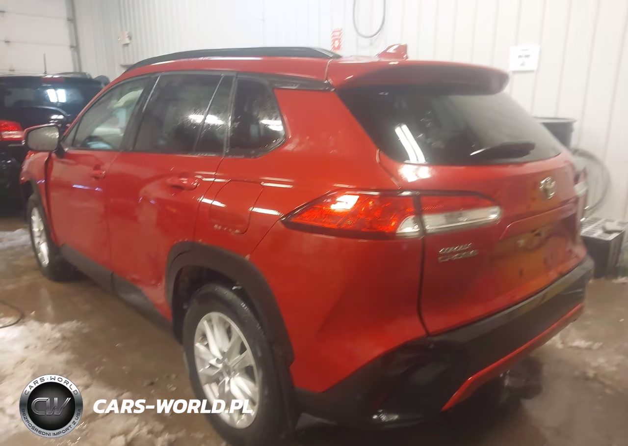 2023 Toyota Corolla Cross Le VIN:7MUBAABG5PV076350 - 3