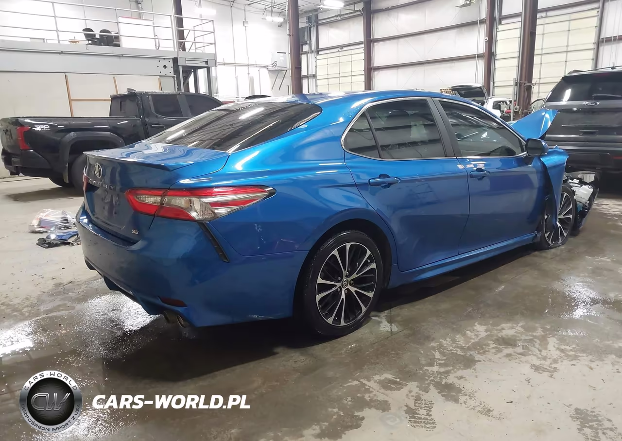 2018 Toyota Camry Se VIN:4T1B11HK8JU094099 - 4