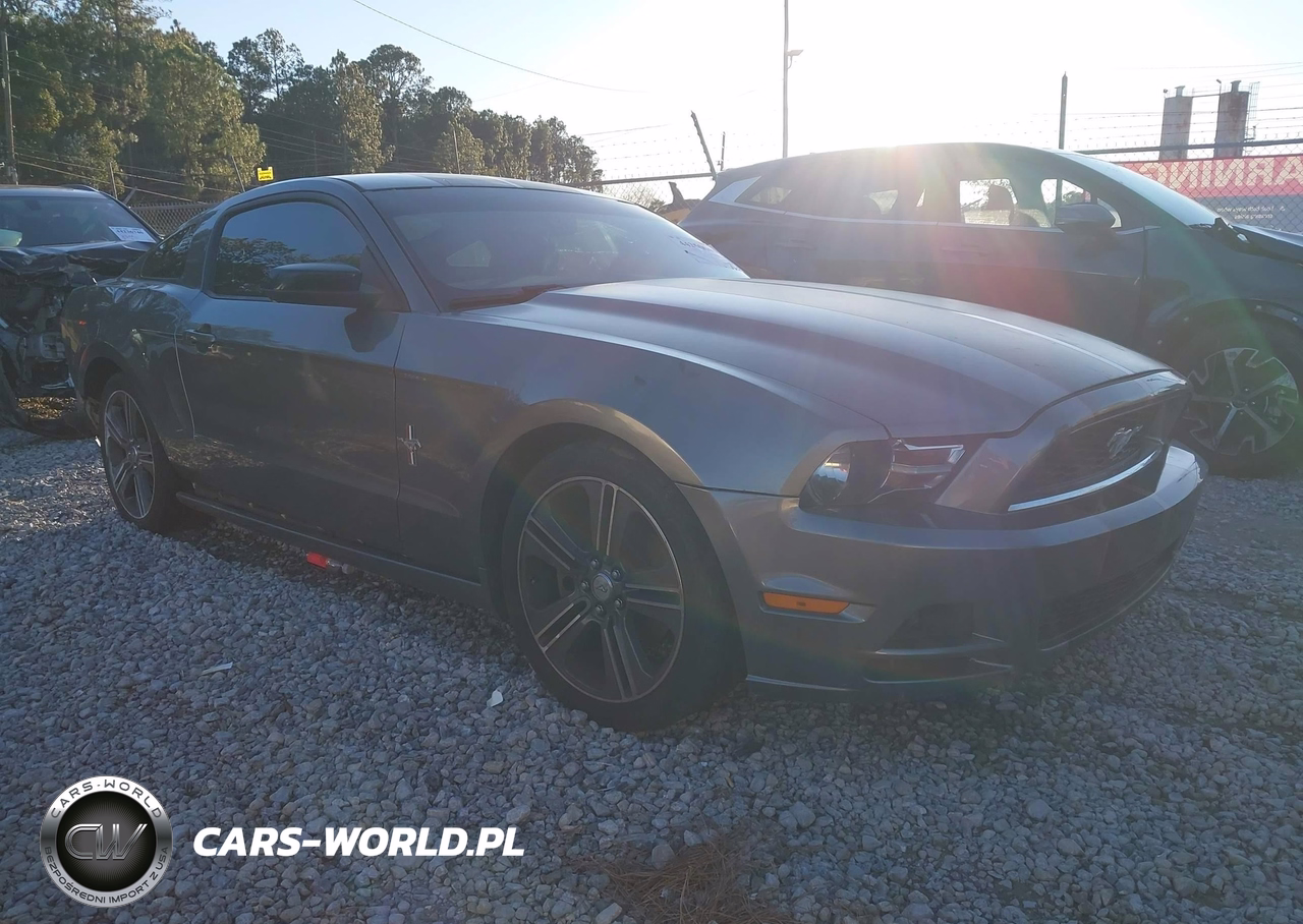 2013 Ford Mustang V6