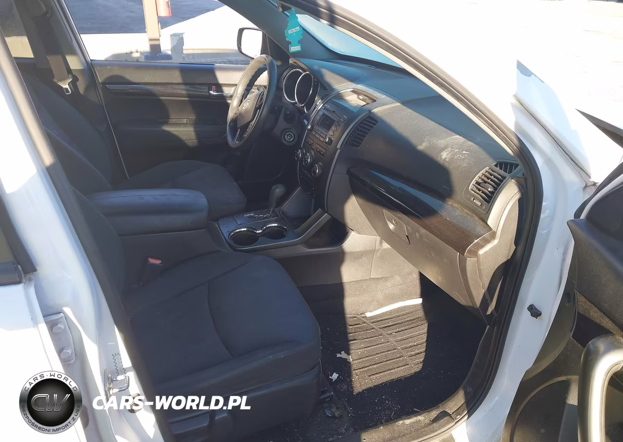 2011 Kia Sorento Lx VIN:5XYKT4A10BG124992 - 5