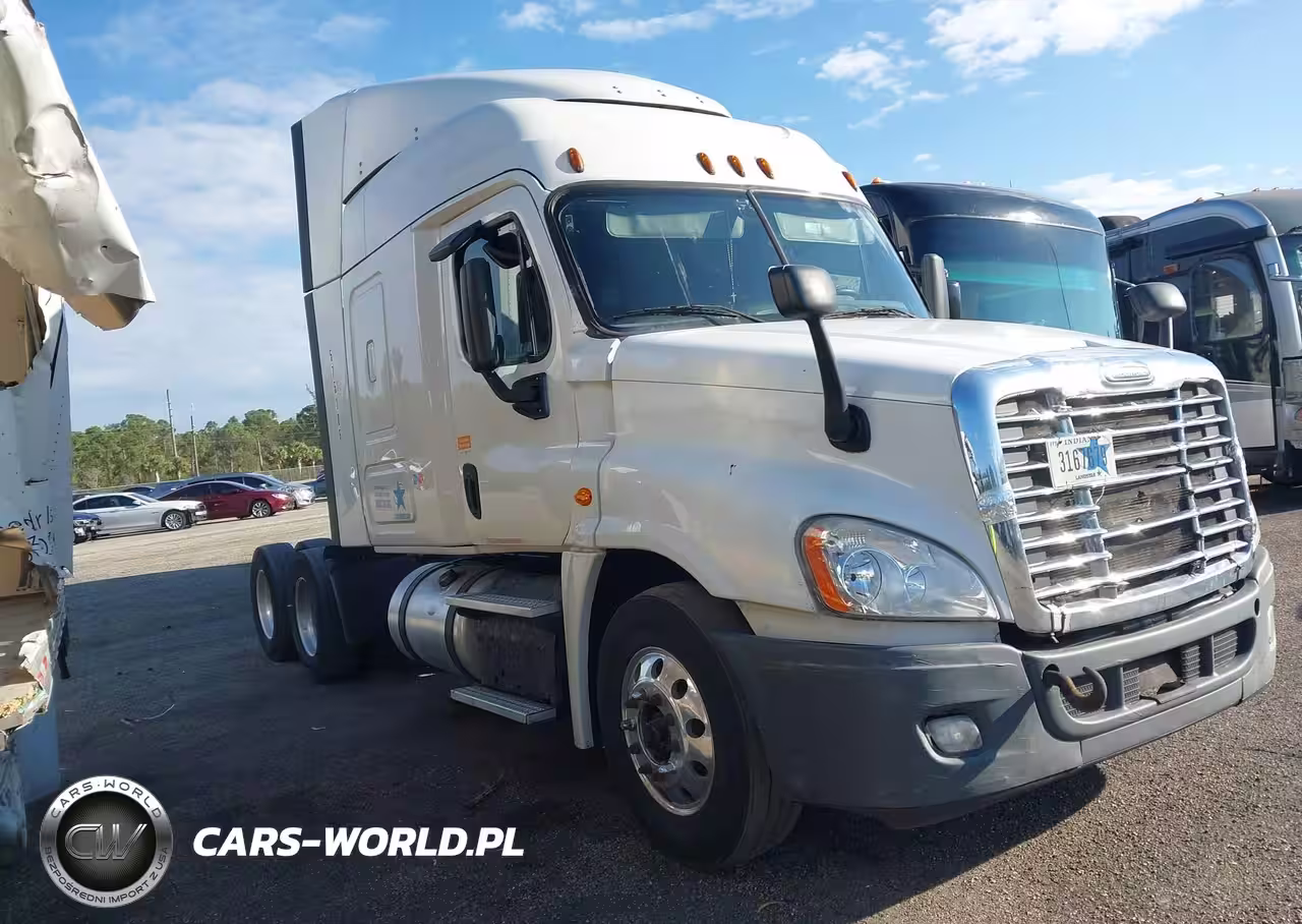 2015 Freightliner Cascadia 125