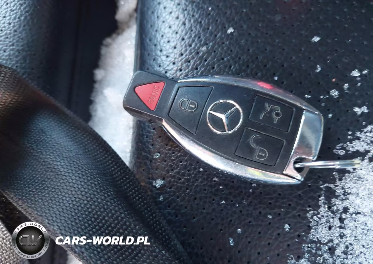 2018 Mercedes-Benz C 300 4Matic VIN:55SWF4KBXJU276976 - 11