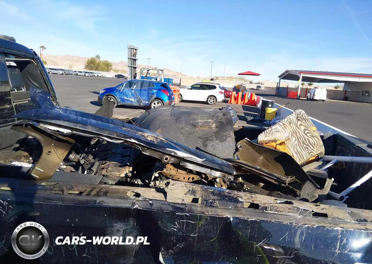 2022 Ford F-250 Lariat VIN:1FT8W2BTXNEC64924 - 11