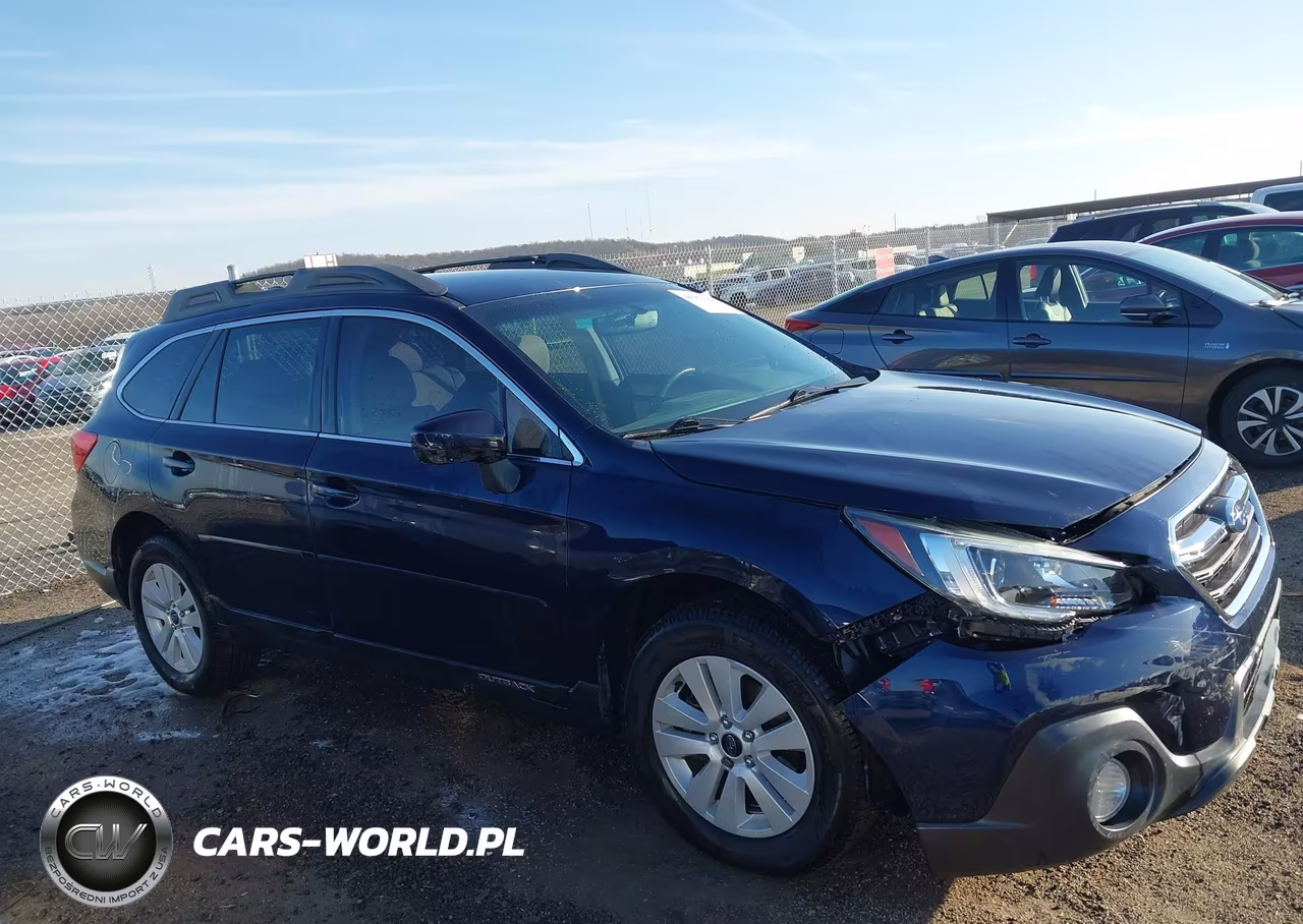 2018 Subaru Outback 2.5I Premium VIN:4S4BSACC1J3324178 - 13