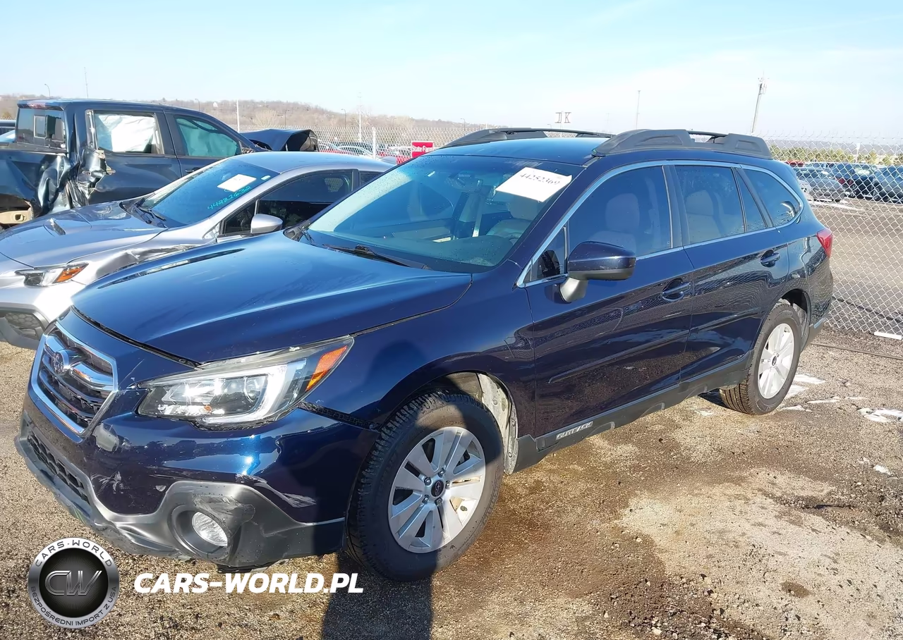2018 Subaru Outback 2.5I Premium VIN:4S4BSACC1J3324178 - 2