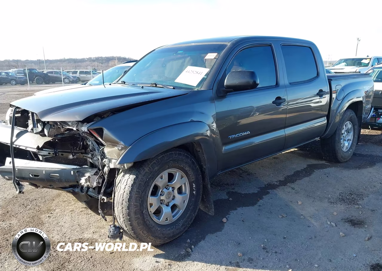 2015 Toyota Tacoma Base V6 VIN:3TMLU4EN5FM192440 - 2