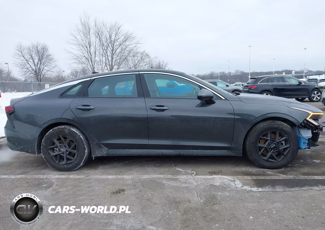 2025 Kia K5 Lxs VIN:KNAG24J74S5383147 - 13