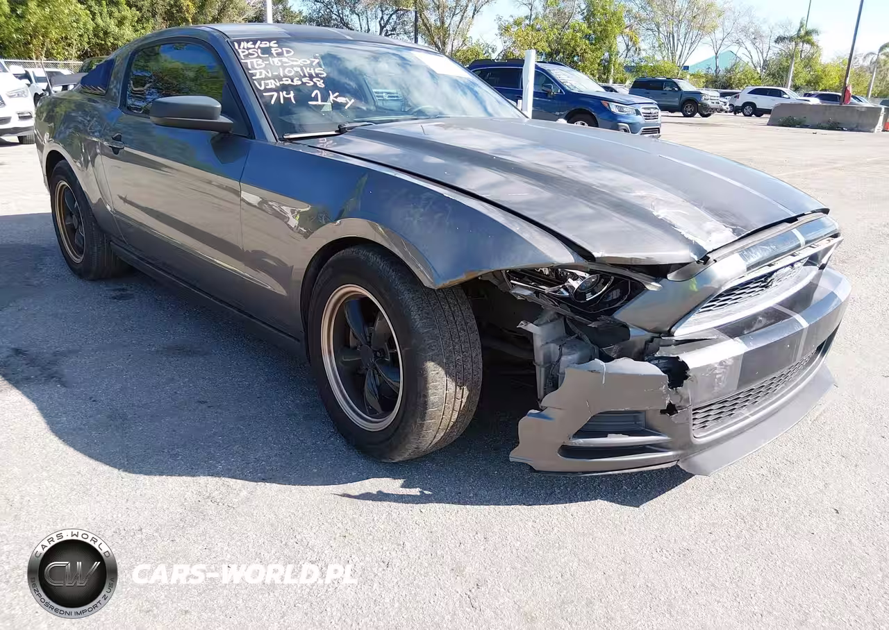2013 Ford Mustang V6