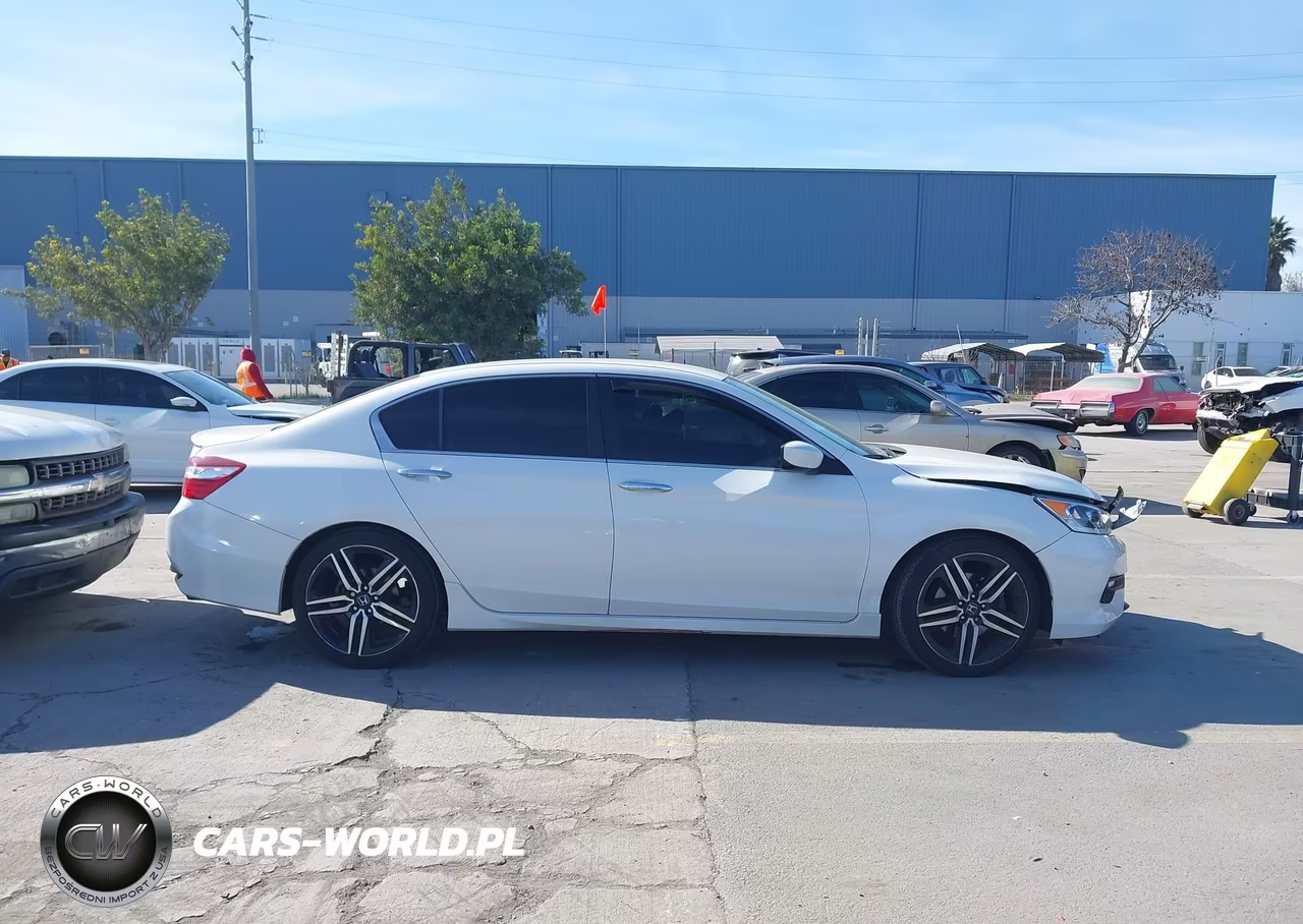 2016 Honda Accord Sport VIN:1HGCR2F58GA132270 - 13