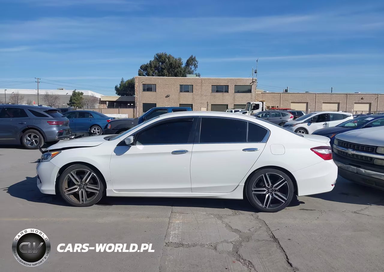 2016 Honda Accord Sport VIN:1HGCR2F58GA132270 - 14
