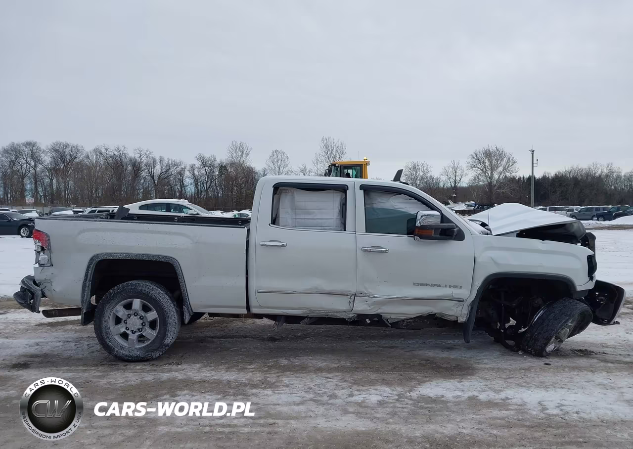 2015 GMC Sierra 2500Hd Denali VIN:1GT120EG2FF524678 - 13
