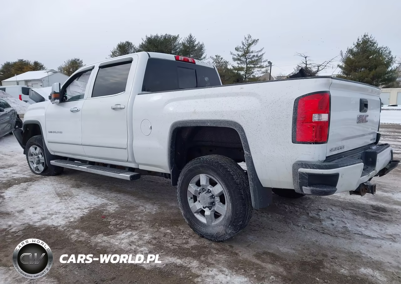 2015 GMC Sierra 2500Hd Denali VIN:1GT120EG2FF524678 - 3