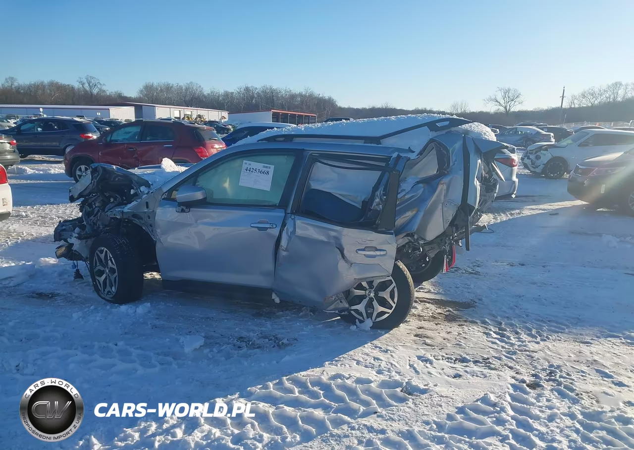 2022 Subaru Forester Premium VIN:JF2SKAEC9NH477144 - 13