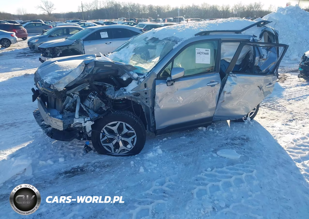 2022 Subaru Forester Premium VIN:JF2SKAEC9NH477144 - 6