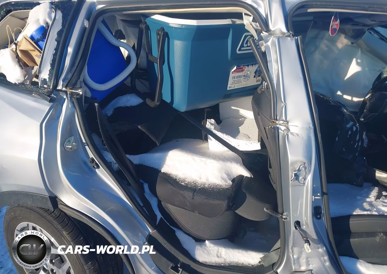 2022 Subaru Forester Premium VIN:JF2SKAEC9NH477144 - 8