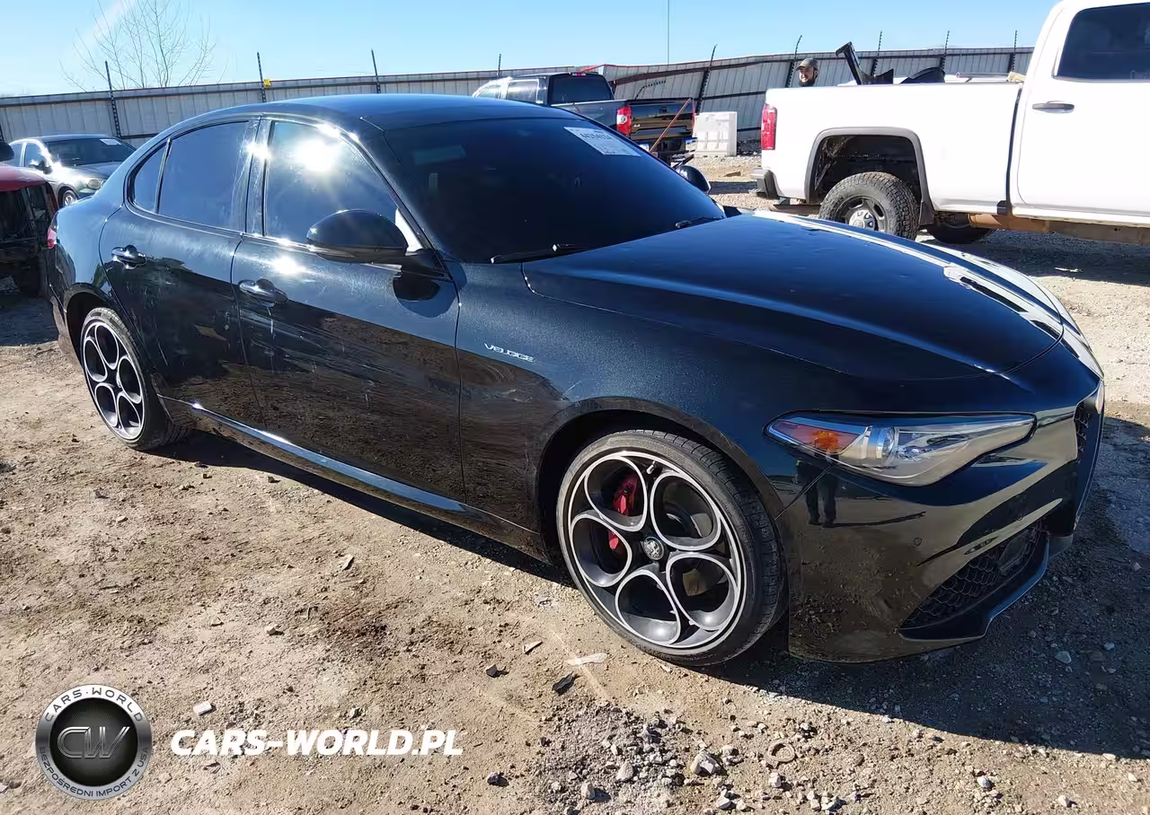 2023 Alfa Romeo Giulia Veloce Awd