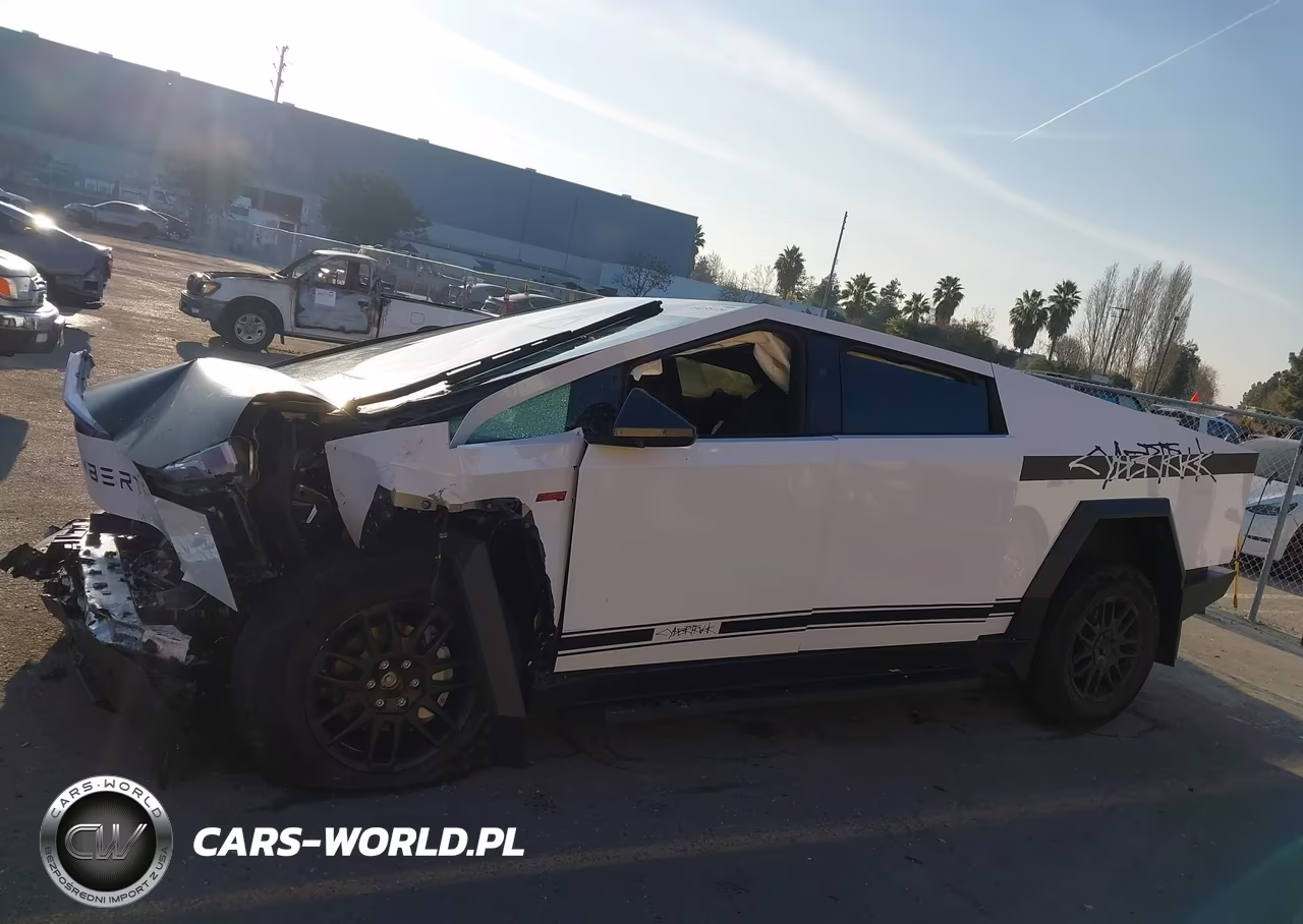 2025 Tesla Cybertruck VIN:7G2CEHED3SA067943 - 14