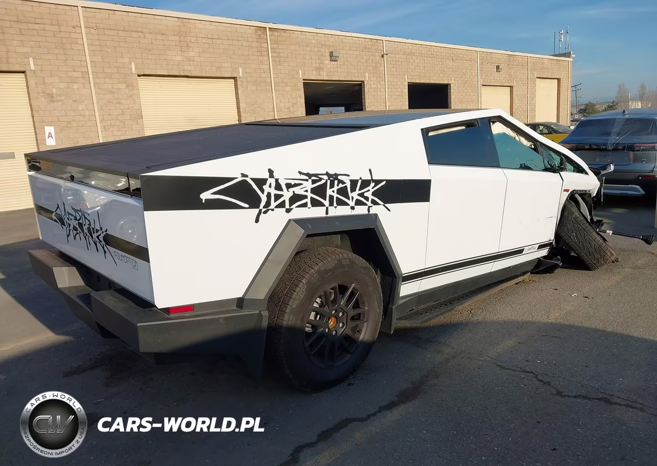 2025 Tesla Cybertruck VIN:7G2CEHED3SA067943 - 4
