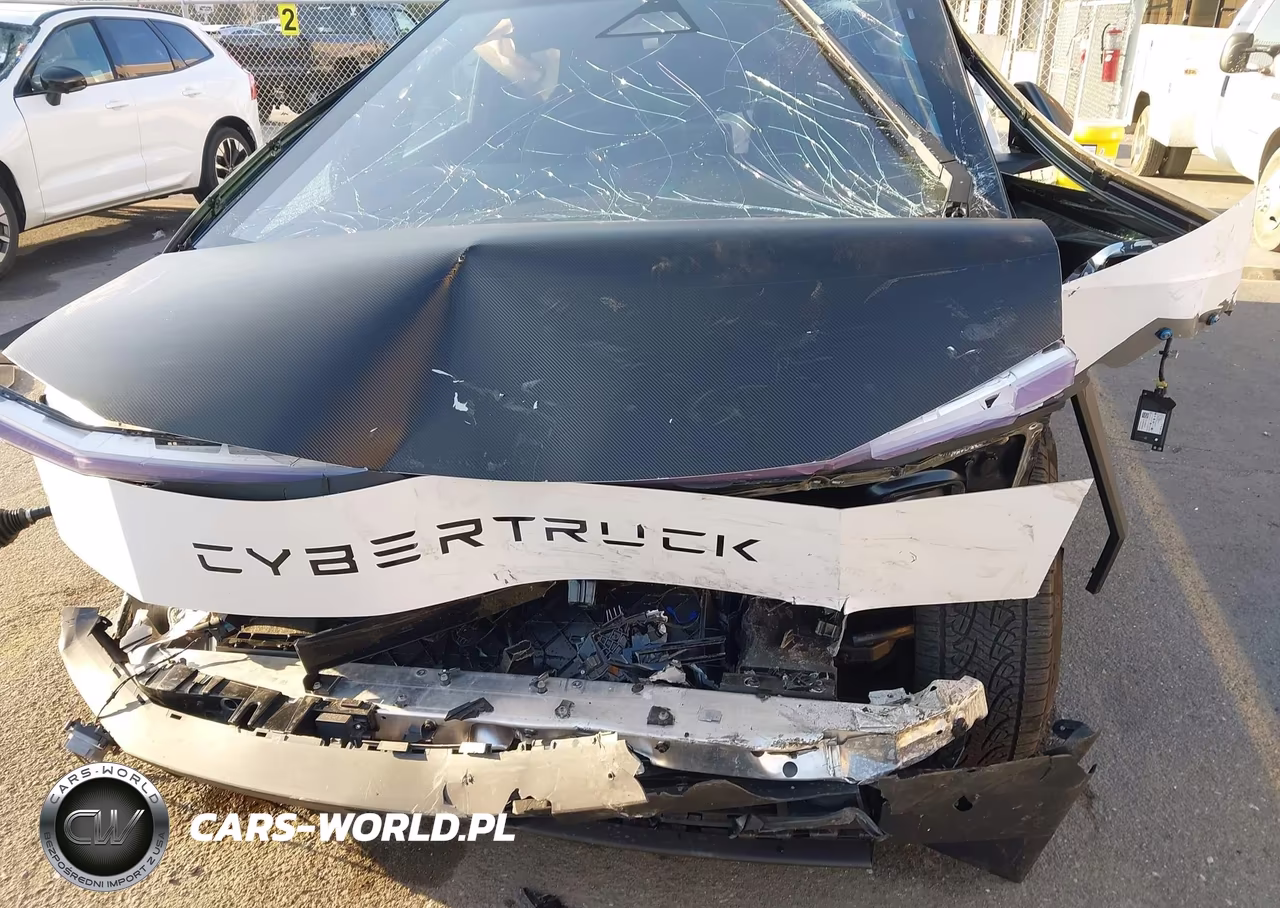 2025 Tesla Cybertruck VIN:7G2CEHED3SA067943 - 6