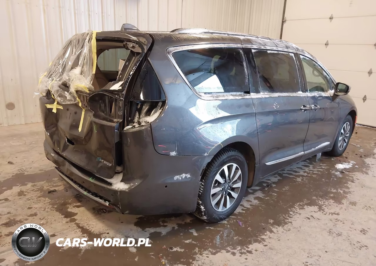 2021 Chrysler Pacifica Hybrid Limited VIN:2C4RC1S70MR590338 - 4