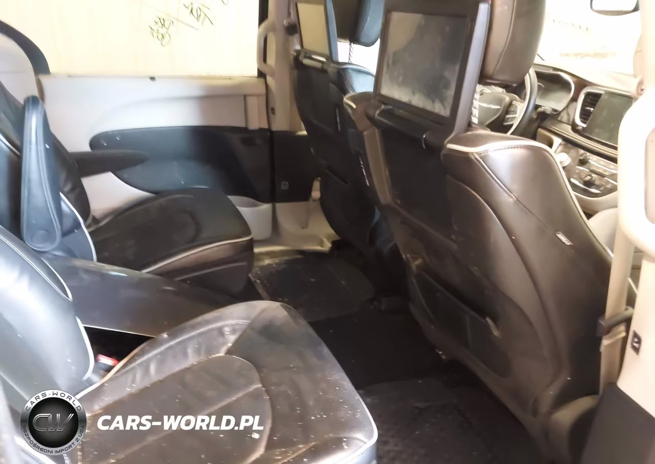 2021 Chrysler Pacifica Hybrid Limited VIN:2C4RC1S70MR590338 - 8