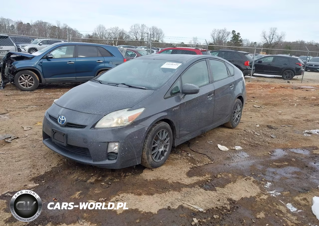 2011 Toyota Prius Three VIN:JTDKN3DUXB1369082 - 2