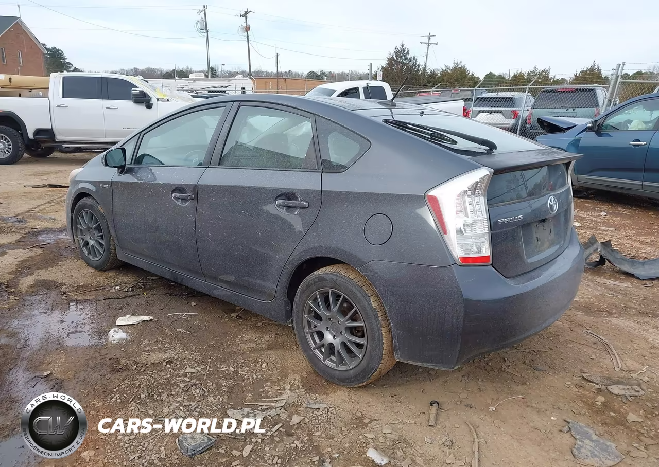2011 Toyota Prius Three VIN:JTDKN3DUXB1369082 - 3