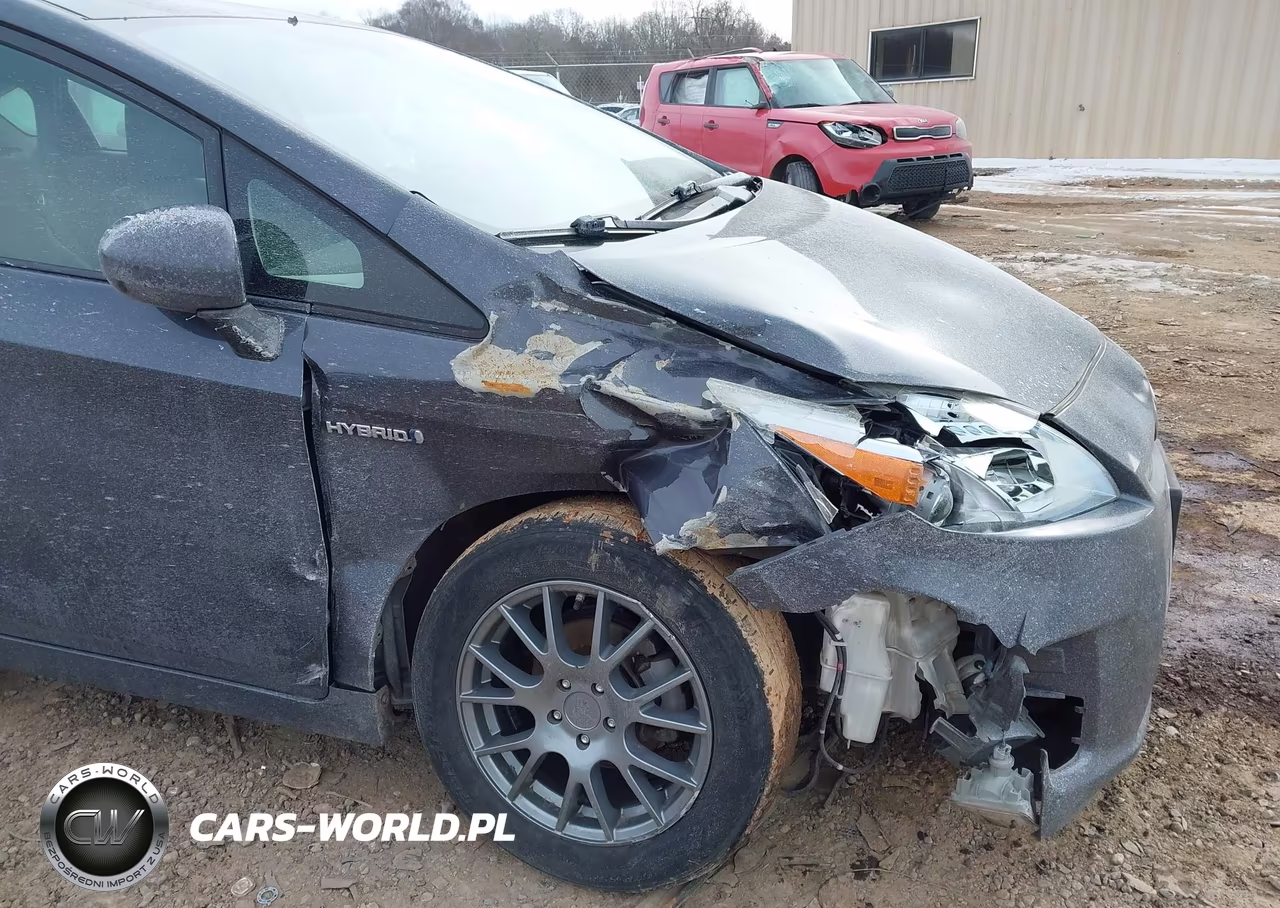 2011 Toyota Prius Three VIN:JTDKN3DUXB1369082 - 6